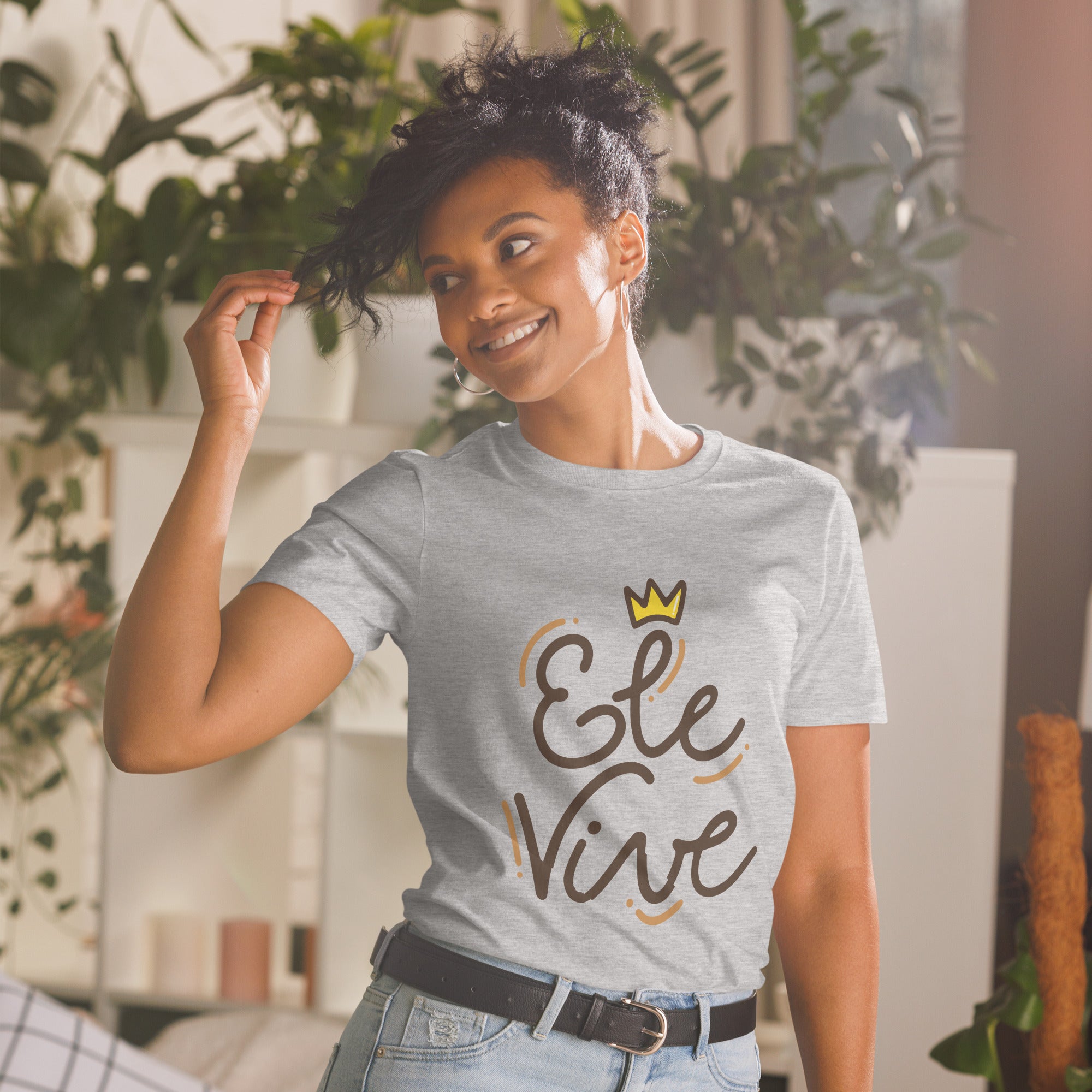 Camiseta feminina Ele vive